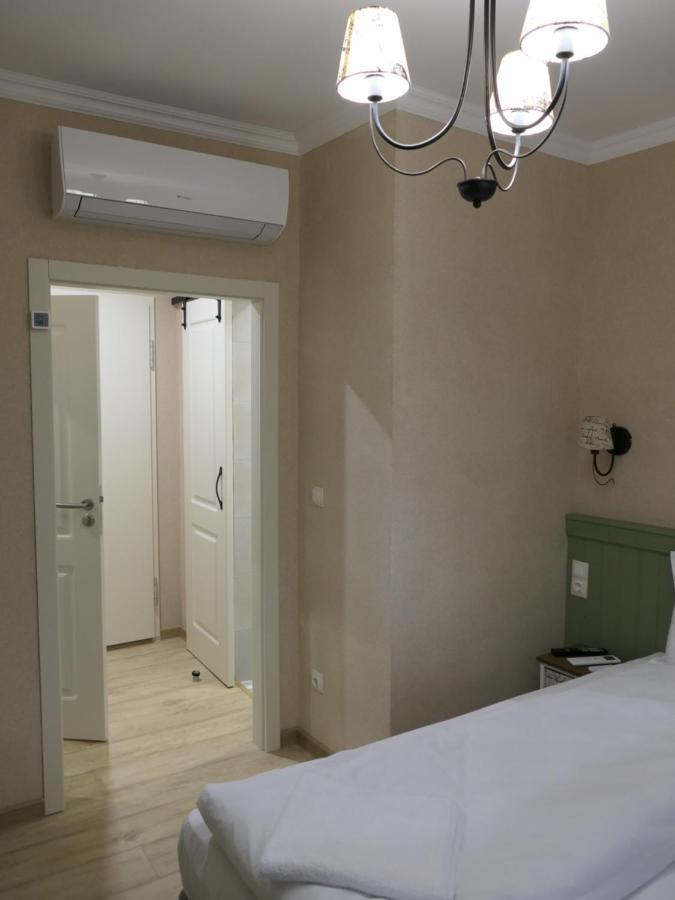 Hotel Mediterraneo イップス・アン・デア・ドナウ エクステリア 写真