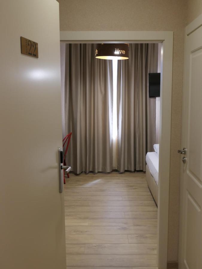 Hotel Mediterraneo イップス・アン・デア・ドナウ エクステリア 写真