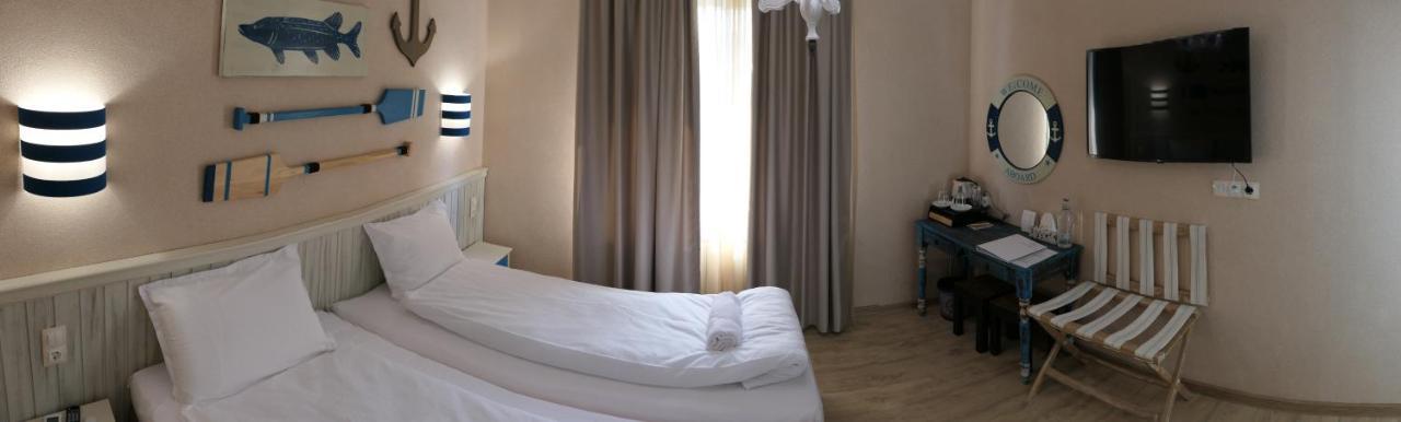 Hotel Mediterraneo イップス・アン・デア・ドナウ エクステリア 写真
